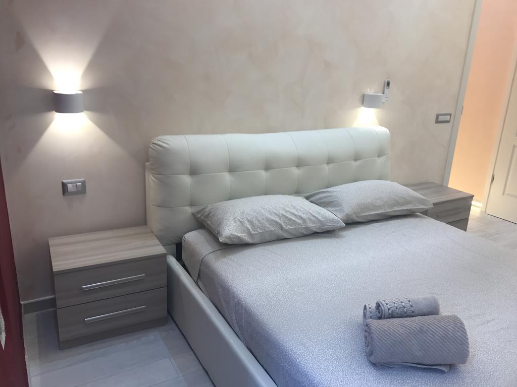 Spartacus Inn Apartment Рим Екстериор снимка
