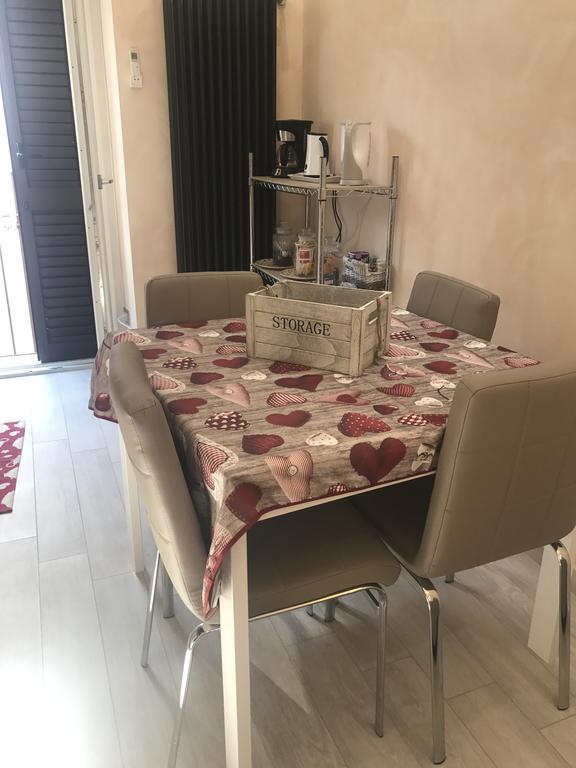 Spartacus Inn Apartment Рим Екстериор снимка
