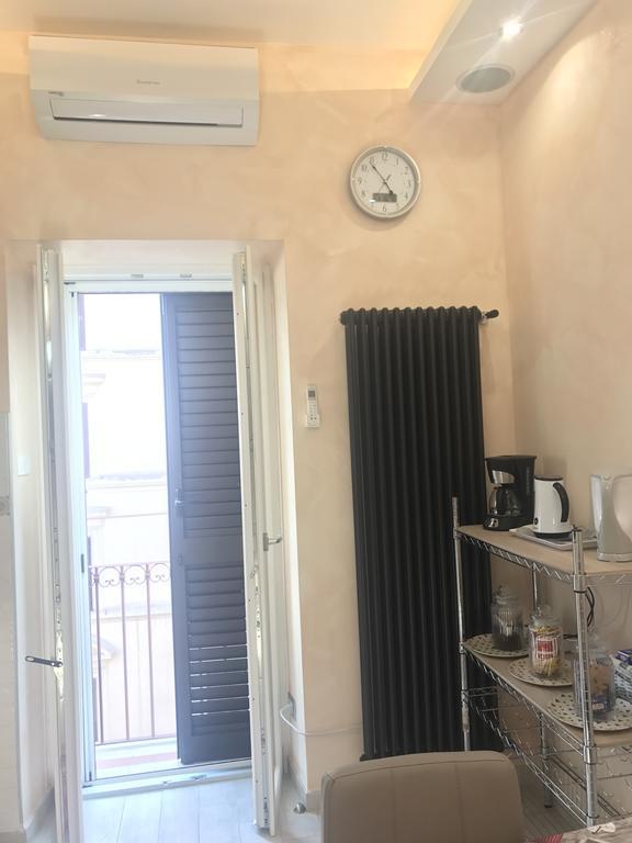Spartacus Inn Apartment Рим Екстериор снимка