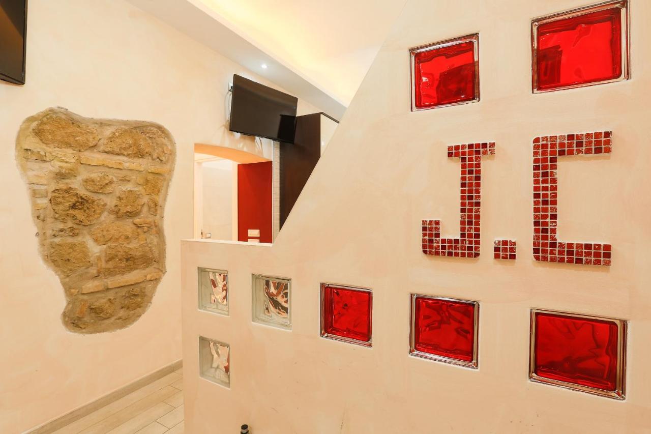 Spartacus Inn Apartment Рим Екстериор снимка